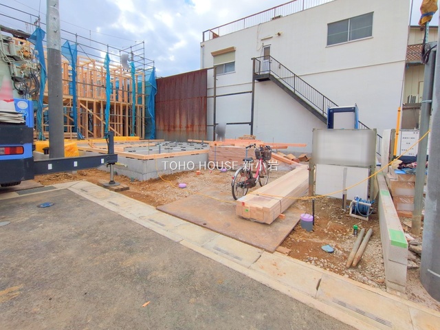 埼玉県三郷市鷹野４丁目