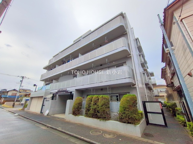 東京都足立区六木１丁目