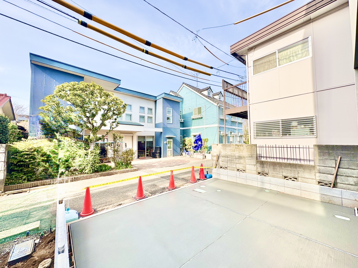 【APPEARANCE】◆眩い◆光が燦々と入り、家族の笑顔を照らす。「いつまでも続いて」と願う夢のような毎日がここにある。