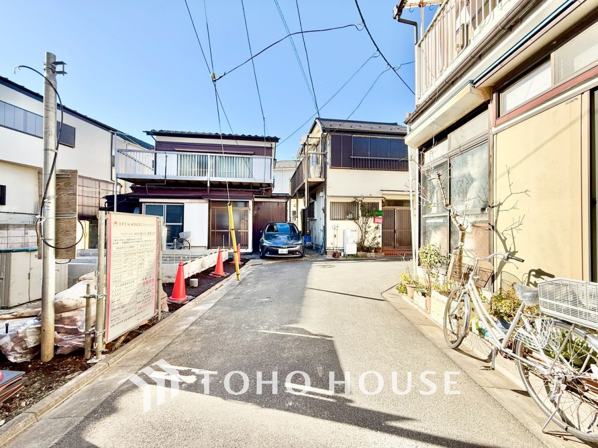 【Kitchen】一歩一歩踏みしめる喜びを。光り眩い羨望のリビングへ。一歩一歩を踏みしめて家族の集う幸せの場所へ。すべてがクライマックスのマイベストホーム。