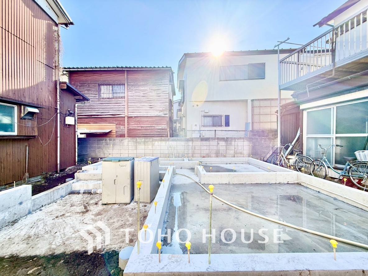 【自身の道】華道、剣道、そしてここで暮らす者の正道。物事の正しい考えや愛する家族とのコミュニケーション。そんな考えの暮らし方がこの空間にも散りばめられている。