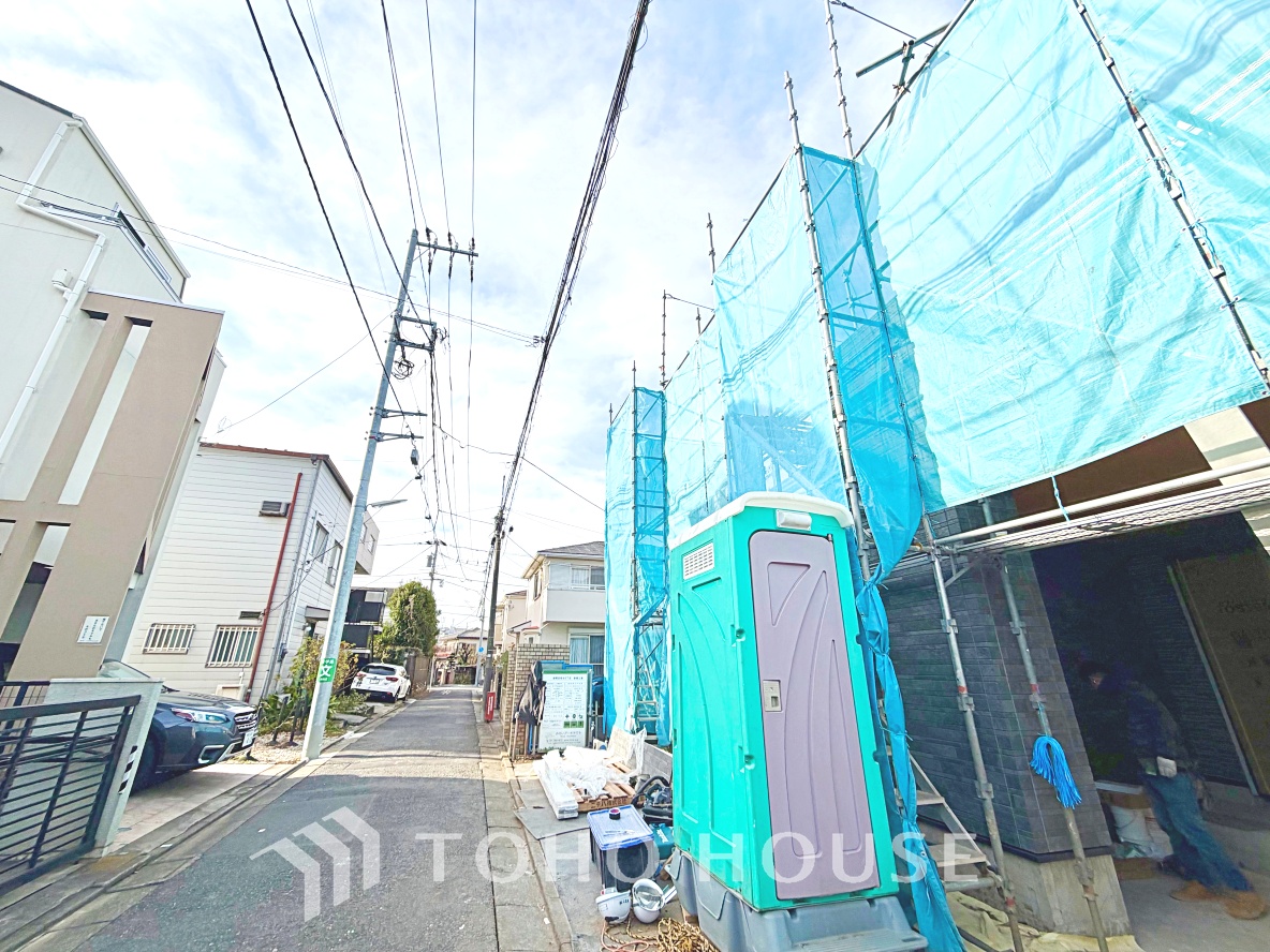 プライベートルームでは静かに時を過ごしたい。読書をして、物思いにふける。光りに満たされた安らぎの空間。