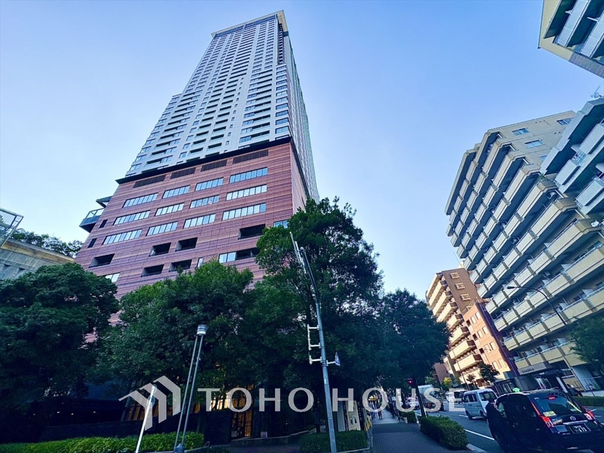 クロスエアタワー