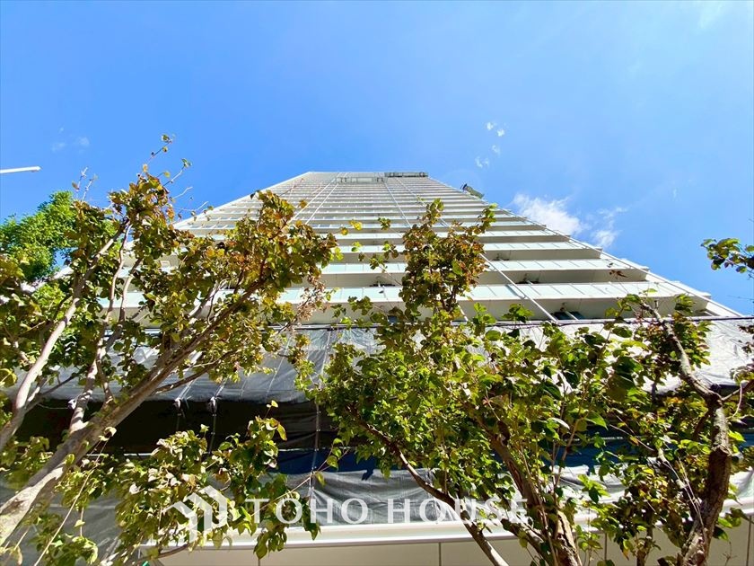 プリズムタワー