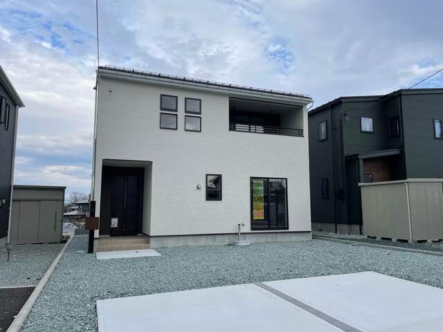 東根市六田３期４棟の写真1