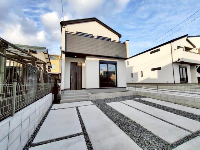 瀬戸市高根町２期４棟の写真1