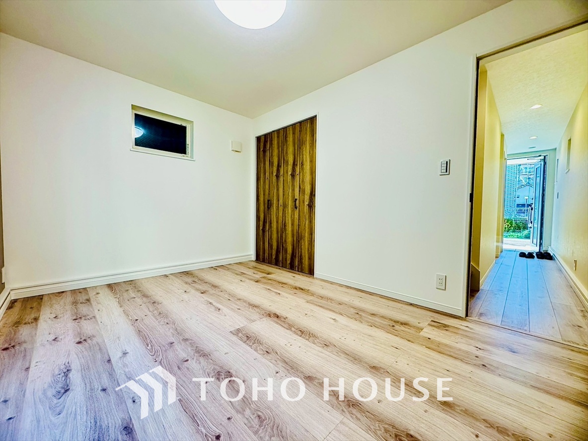 穏やかな雰囲気が漂う、心落ち着く特別な空間。静けさと心地よさが溢れる居室スペース。