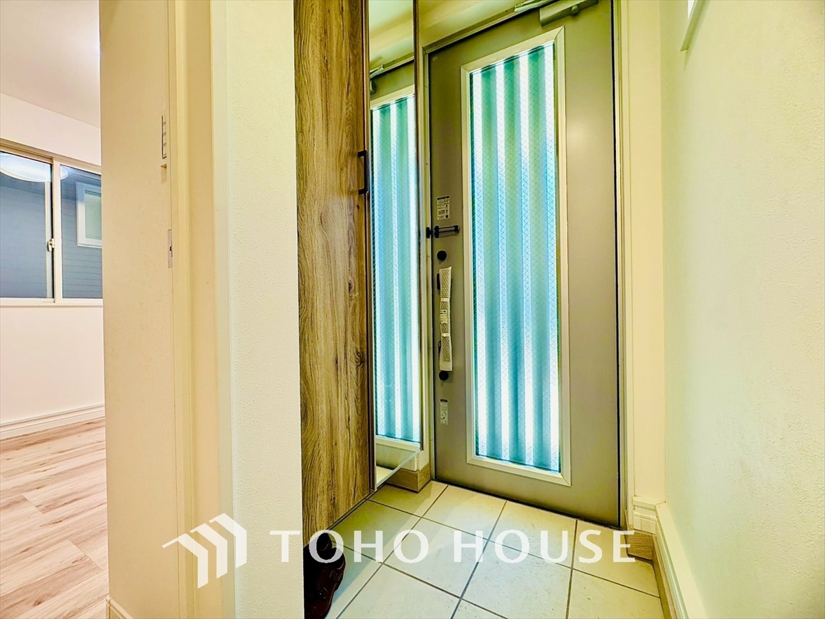 コンパクトで効率的な玄関収納。整理整頓にこだわった収納で、心地よい暮らしを実現します。