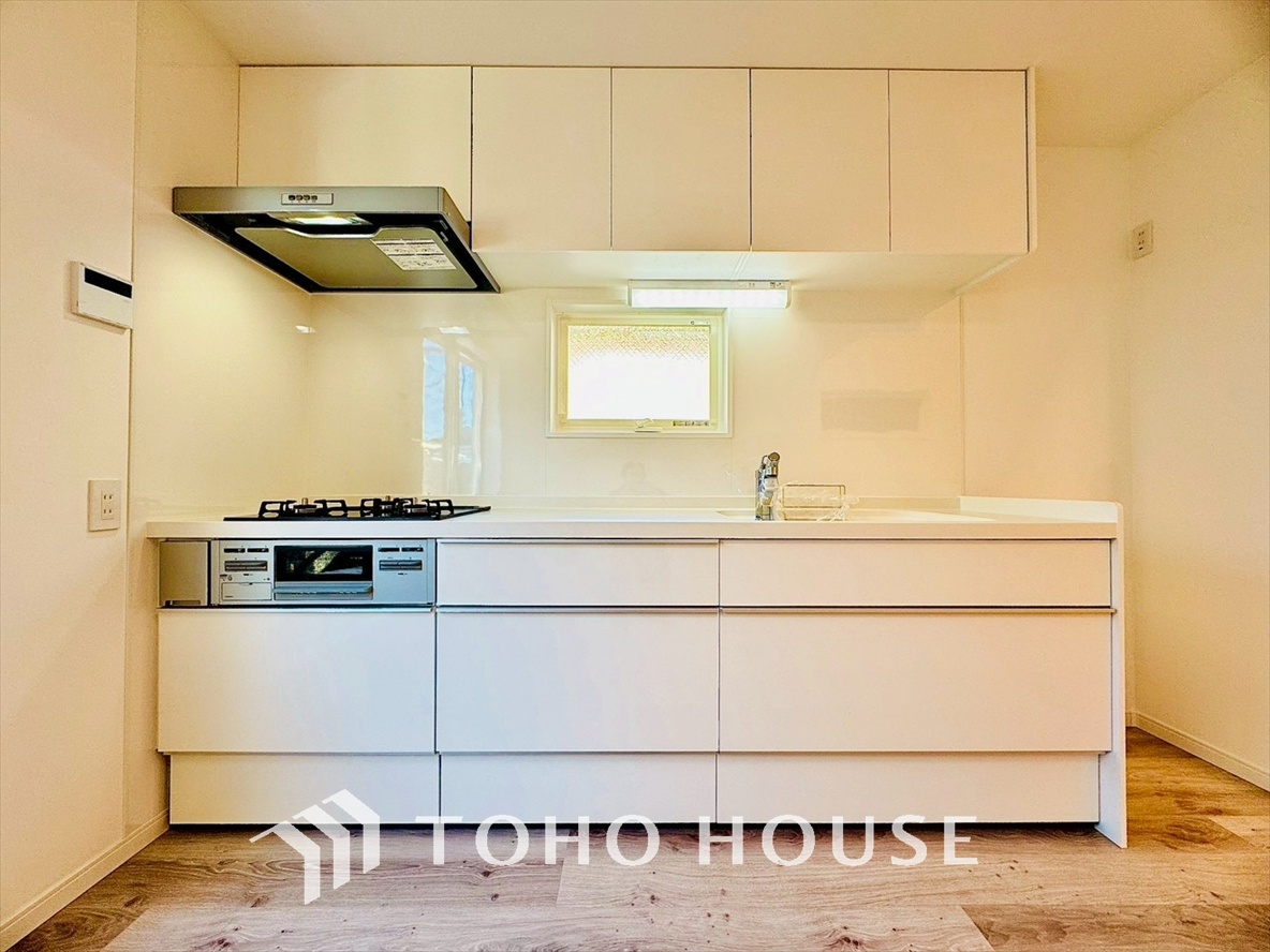 機能性と美しさが融合した、キッチンでの新たな料理体験。美味しい食卓と幸せな時間。