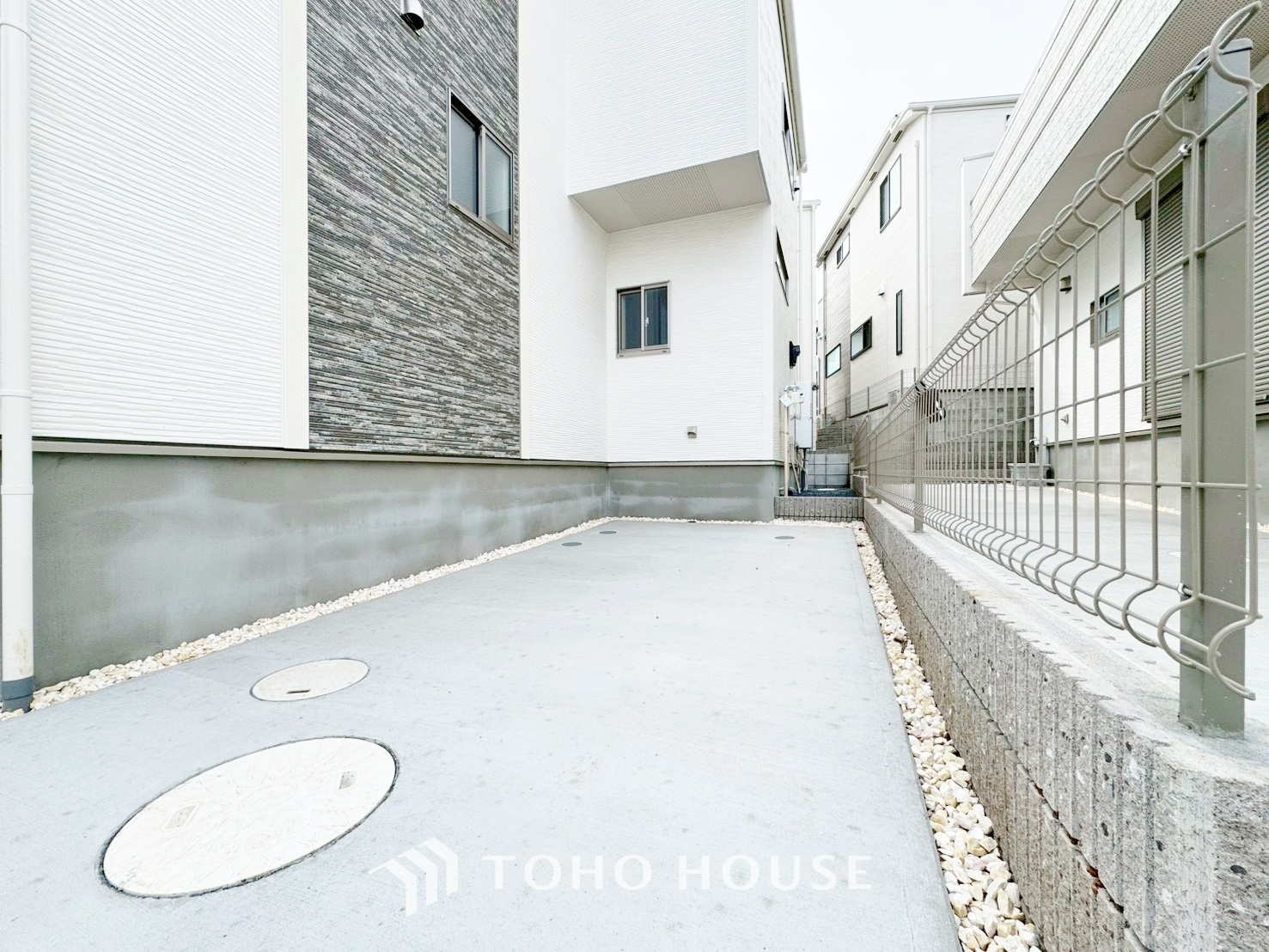 自転車やバイクなど、ゆとりのある敷地で置き場所に困ることはないでしょう。