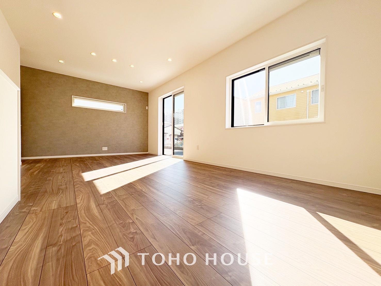 ＬＤＫでは家族が集まり、明るく穏やかな空気のなかで飲んだり、食べたり、笑ったり。