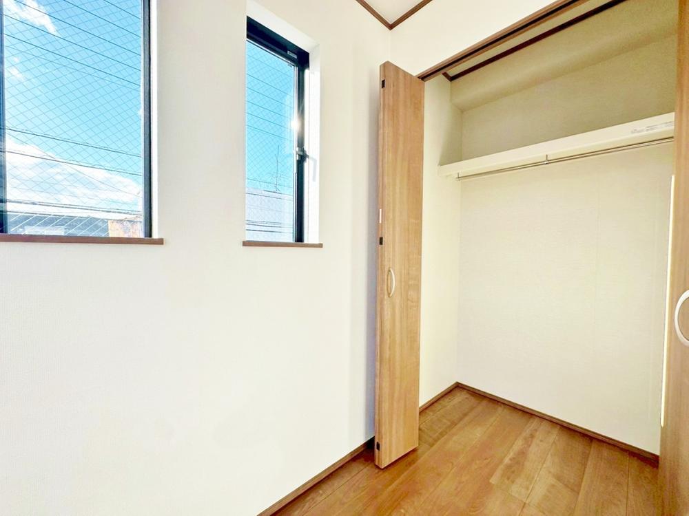 お客様の求める本当の“住み心地とは何なのか。そのための一手間一工夫を惜しみません。街並みや周辺の環境に呼応しながら、美しく、そして毎日の暮らしを考慮した機能性の高い住まい。