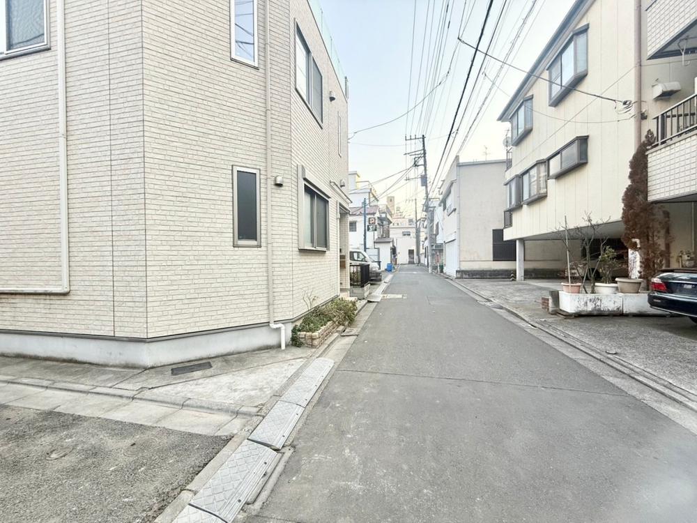 東京都荒川区東日暮里３丁目