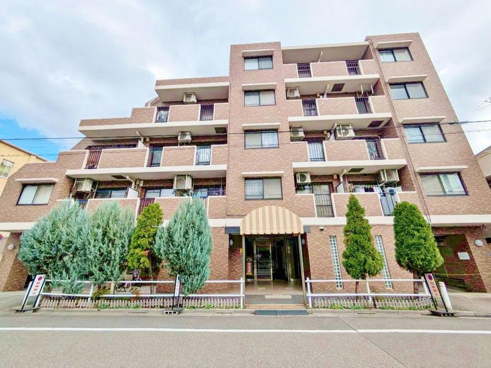 シャルマンコーポ志村三丁目