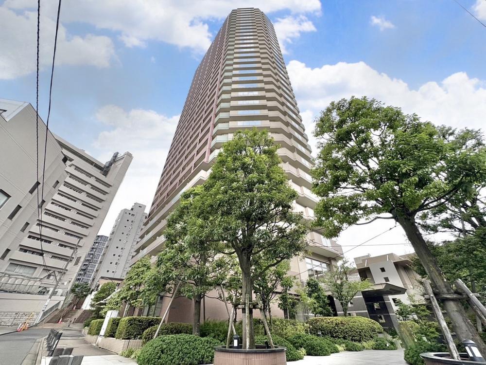 ローレルコート新宿タワー