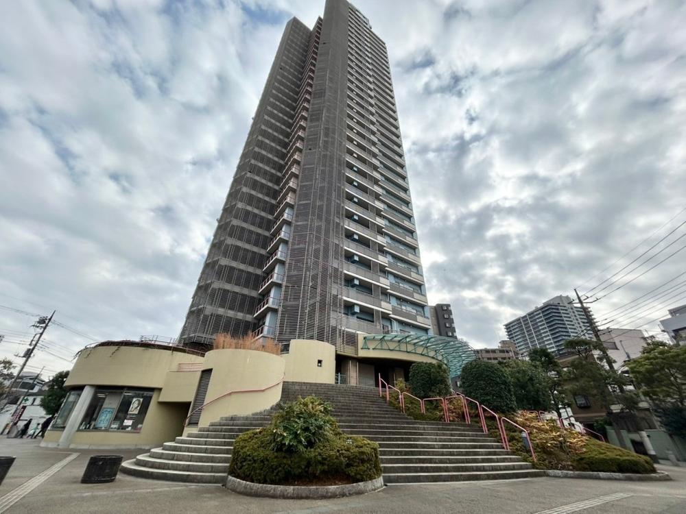 川口パークタワー