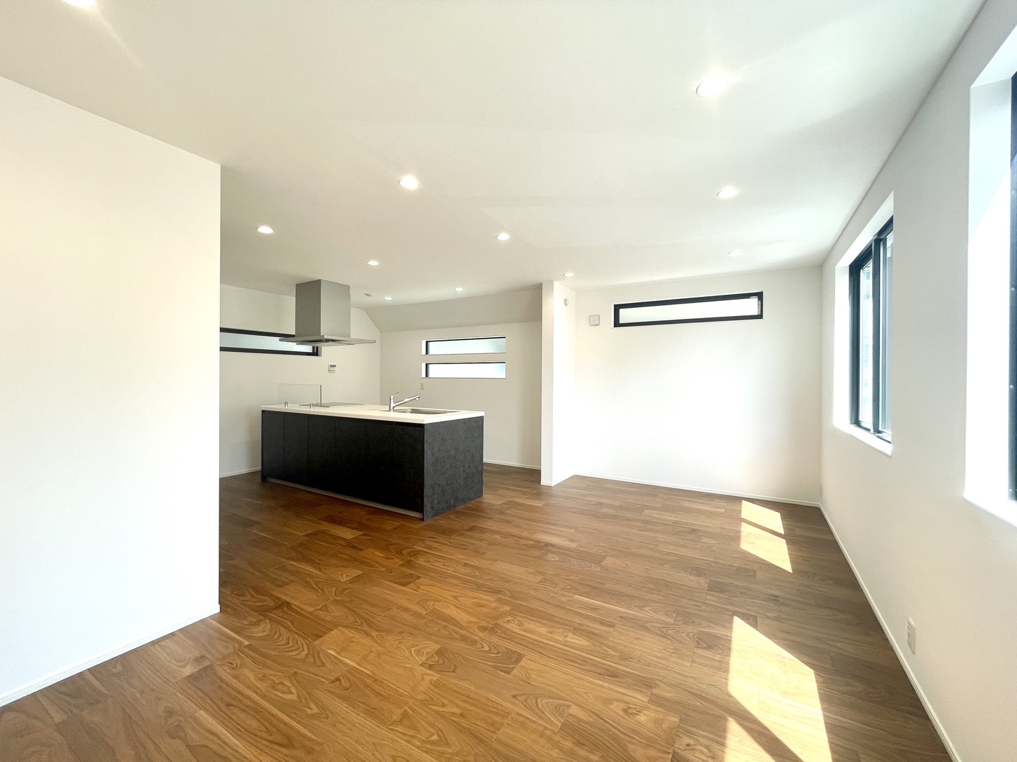 【山田さんは全ての行程に納得感があり、安心感をもって購入できました】~他社も比較しましたが、接客と東宝ハウスさんのアフターサービスに好印象をもったため、山田さんにお願いすることにしました。~