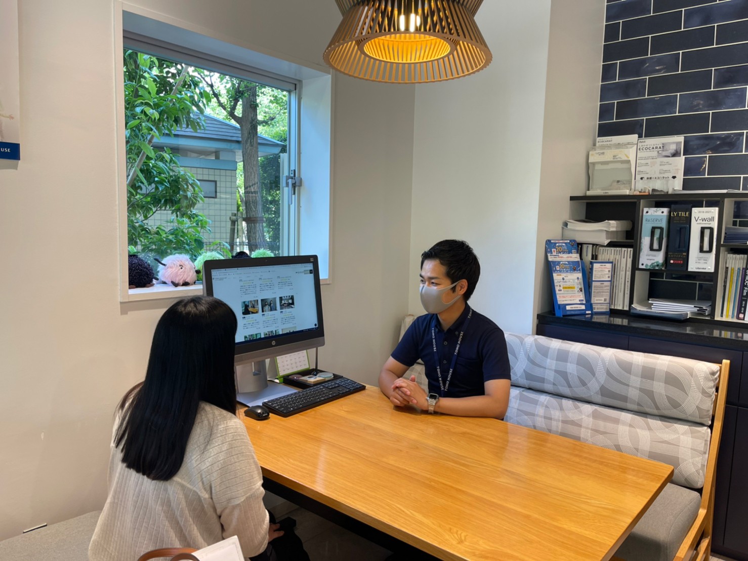 【ペットと新生活を送るためにお住替え】~売却と購入ともにお願いしましたが、飯塚さんは細やかな配慮もできる上に不動産知識も豊富でしたので、スムーズに引き渡しまで終えることができました。~