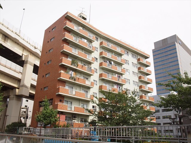 【戸建てとマンション、両方の良し悪しを教えていただいた結果、マンション購入に至りました】～時間が限られている中での物件探しでしたが、遅い時間の連絡でも丁寧に対応していただき嬉しかったです。～