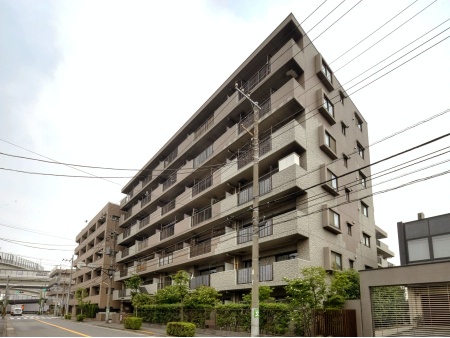 【迅速に対応してくれました】～中々物件を決めれない中、東宝ハウスの飯塚さんは、不動産のプロフェッショナルとして物件探しをしてくれたので、スピーディーに物件を決めることができました。～