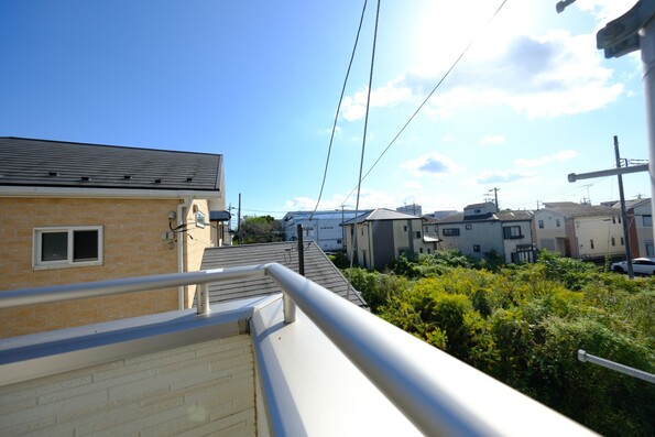 【眺望】遮る高い建物のない眺望・低層住居専用地域の街並み