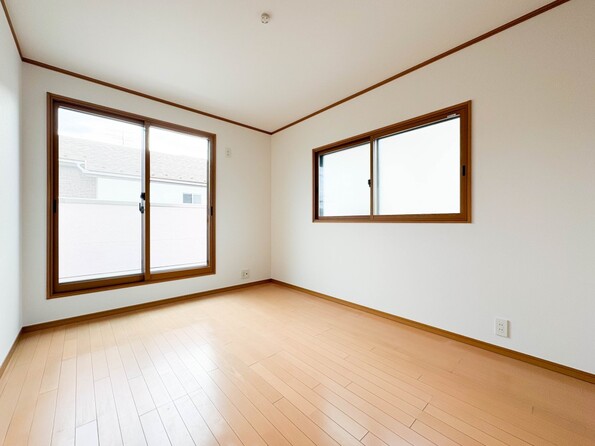 【洋室】充実した生活は伸びやかな居室空間から始まります。快適に・伸びやかに。心の潤いを求める方々へ。