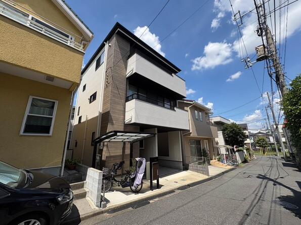 埼玉県さいたま市緑区太田窪３丁目