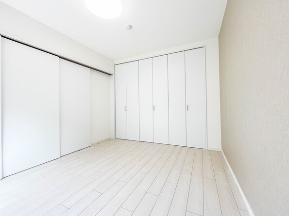 充実した生活は伸びやかな居室空間から始まります。快適に・伸びやかに。心の潤いを求める方々へ。