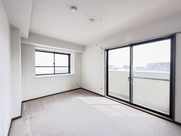 充実した生活は伸びやかな居室空間から始まります。快適に・伸びやかに。心の潤いを求める方々へ。