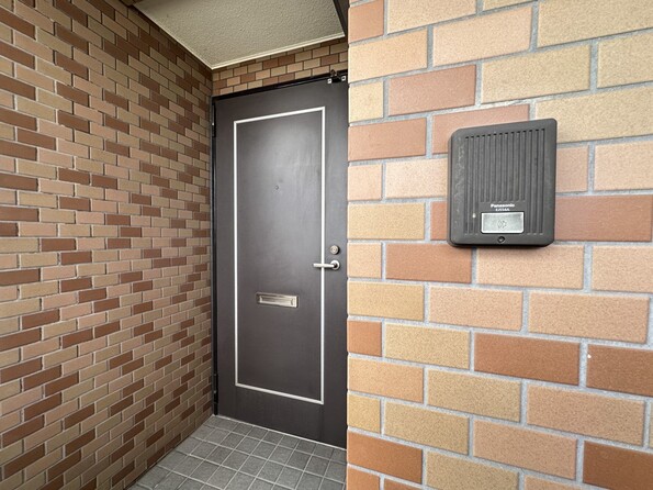 【TVモニター付インターホン】不在時の来訪者を録画でき犯罪抑止効果も期待できます