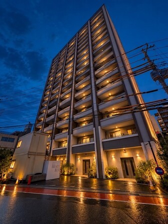 埼玉県越谷市越ヶ谷1丁目