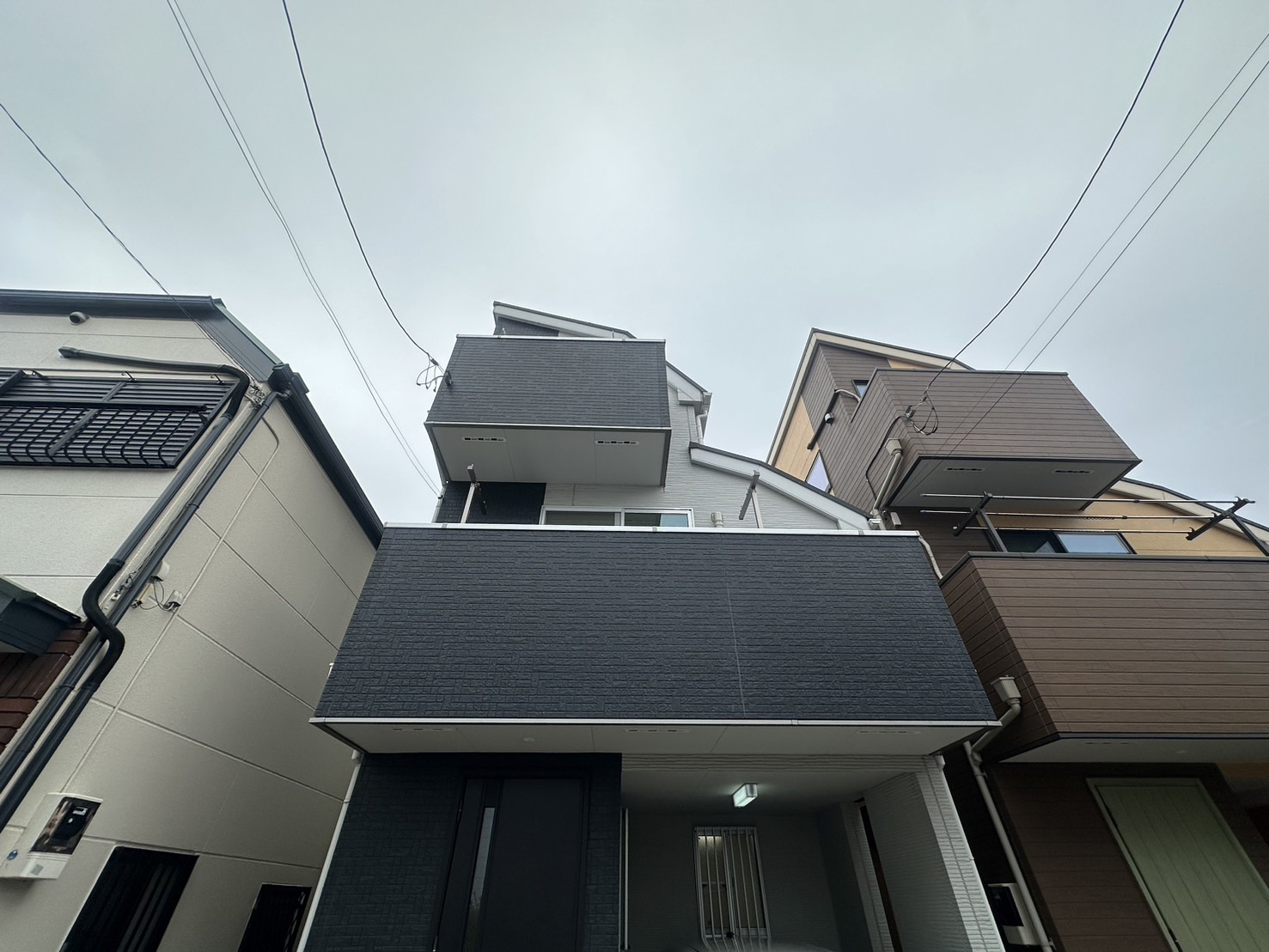 誠実に、一生懸命に対応してくれました。質問等にもすぐ返信してくれてとても助かりました。