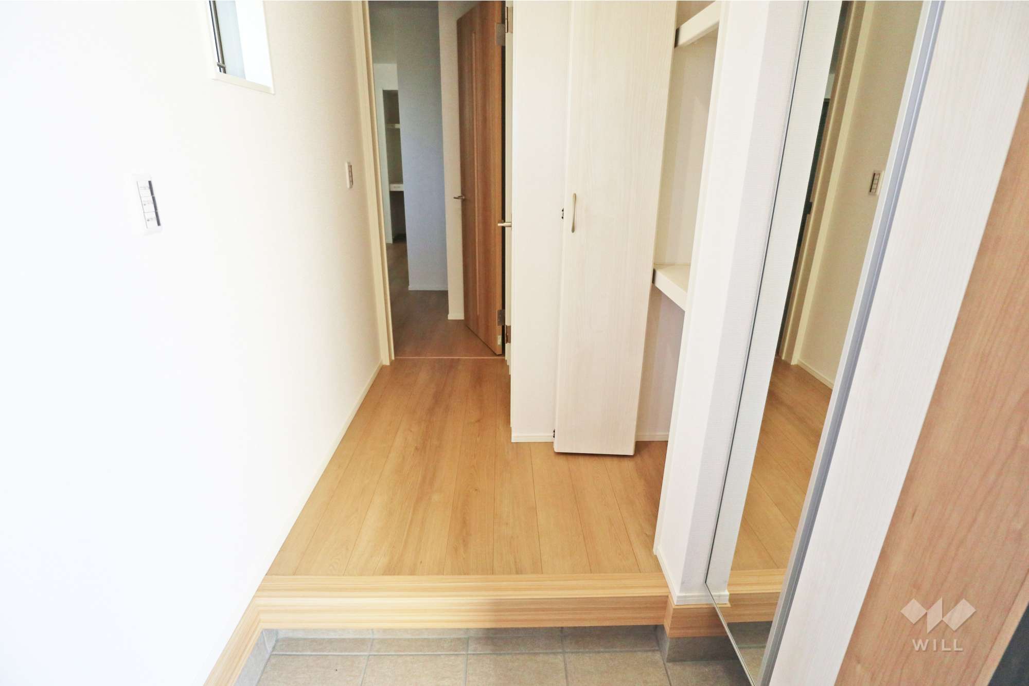 玄関［2025年12月12日撮影］