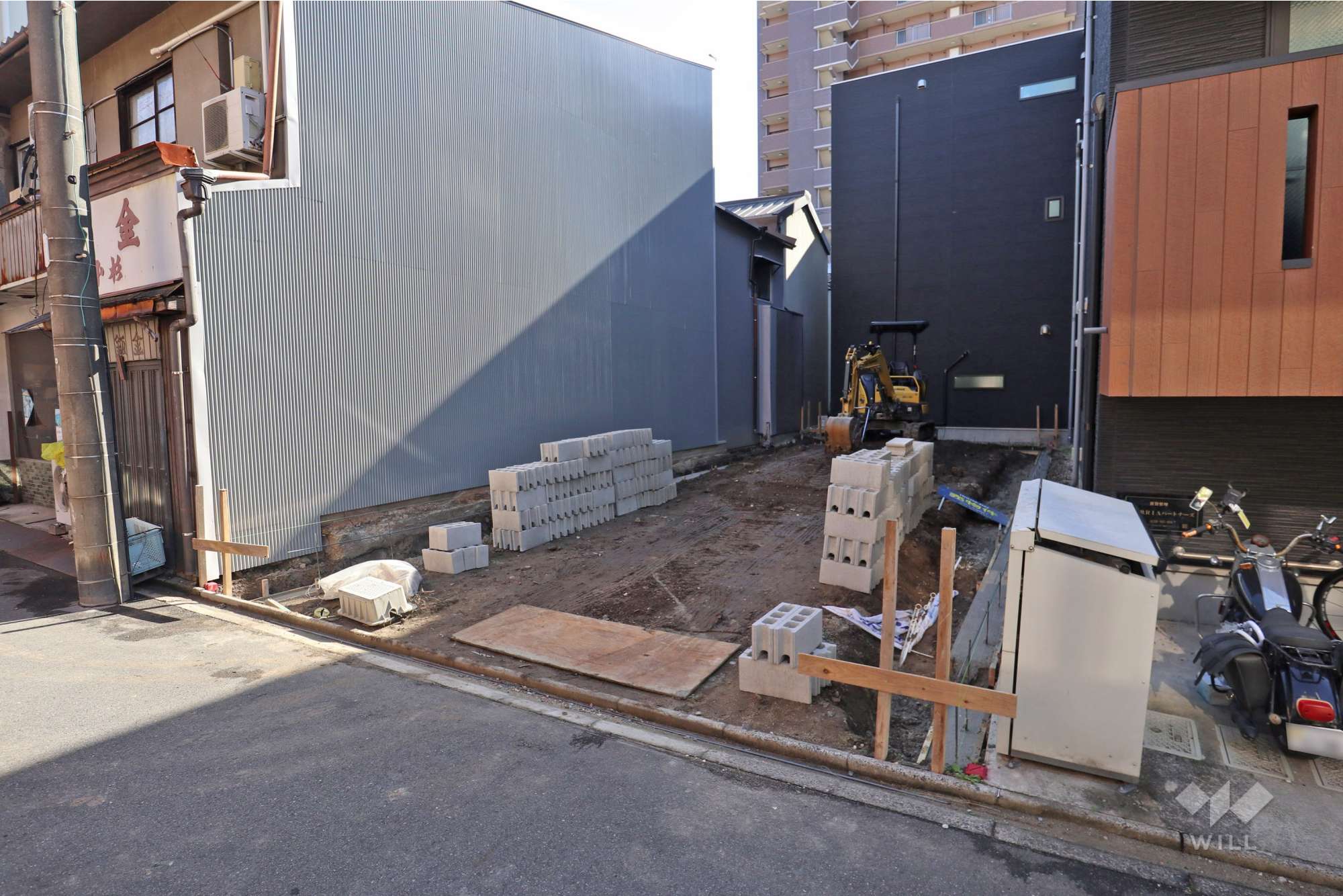 愛知県名古屋市中村区名楽町１丁目21