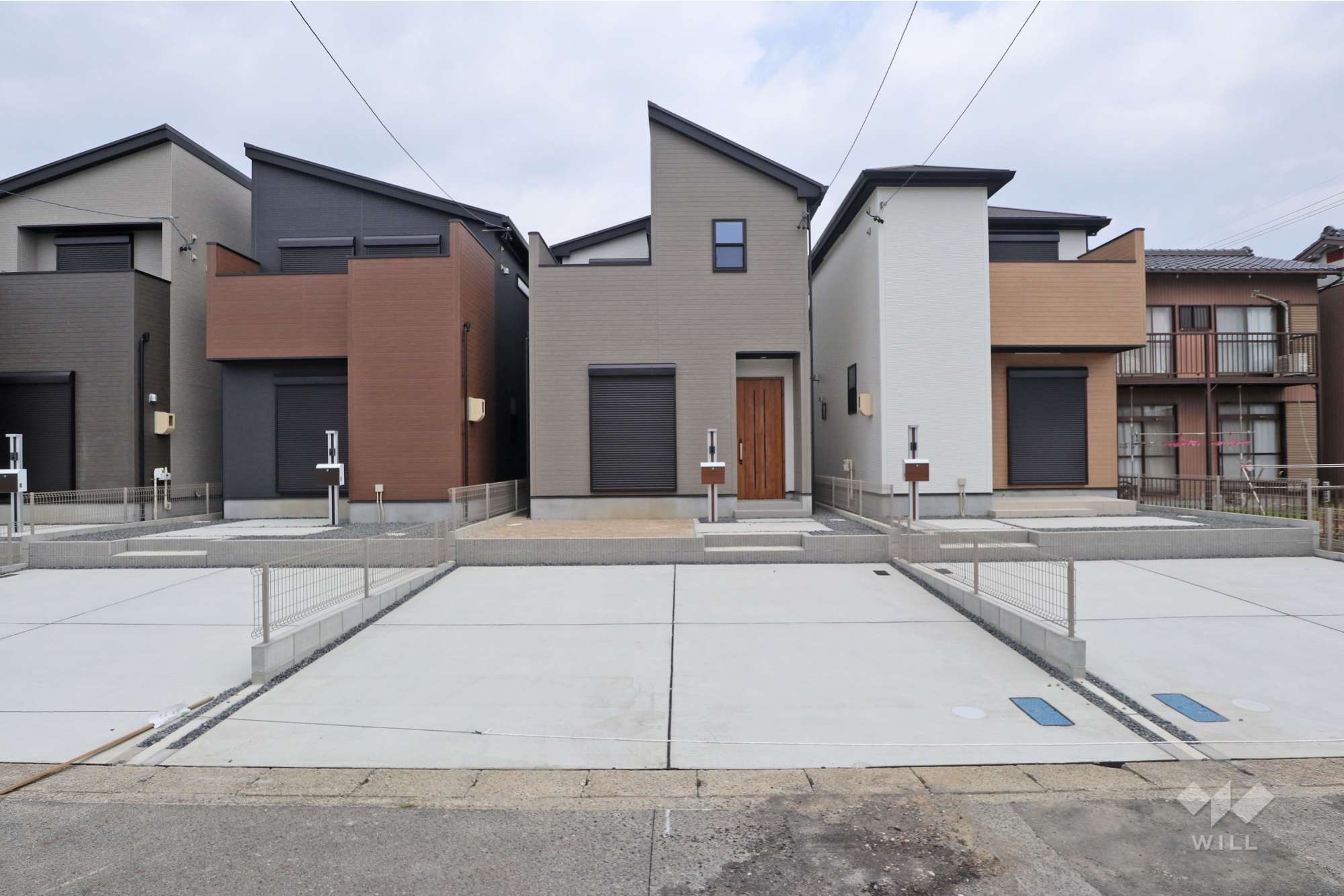 愛知県春日井市東野町西２丁目13