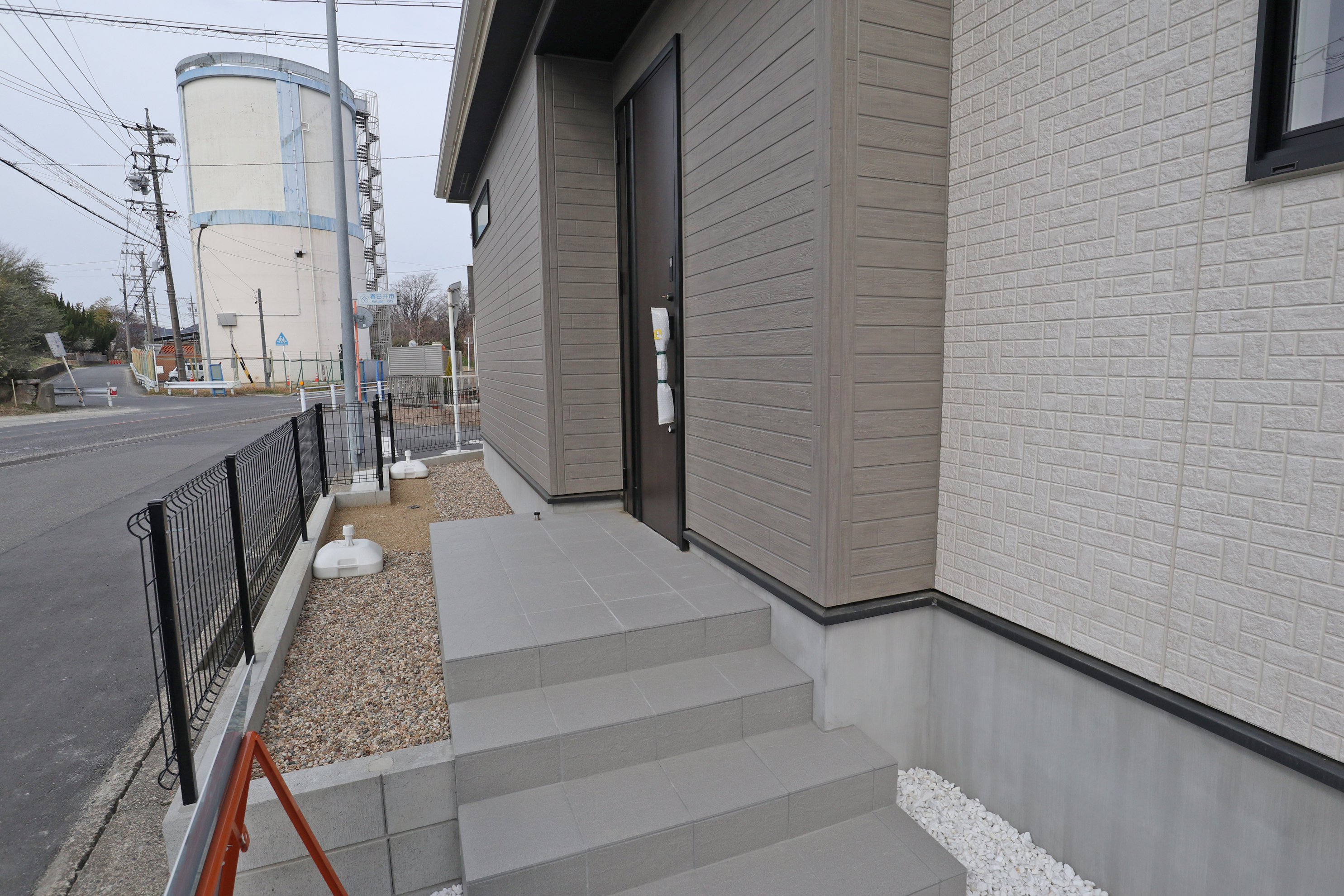 物件の外観（北東側から）［2025年10月27日撮影］