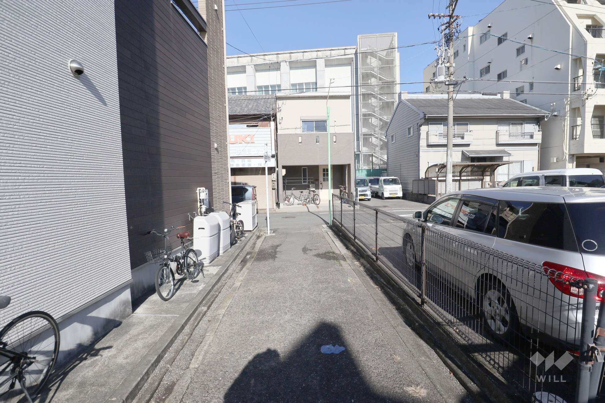 物件の東側前面道路（南側から）［2026年1月22日撮影］