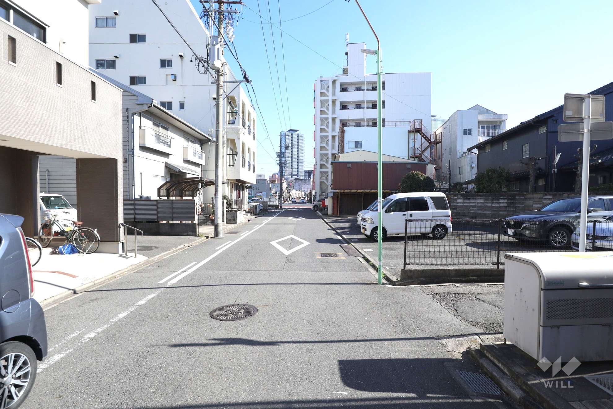 物件の北側前面道路（西側から）［2026年1月22日撮影］