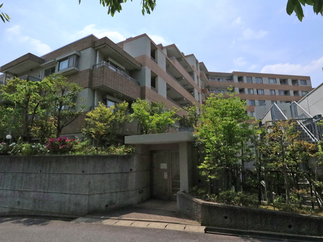 愛知県名古屋市千種区星が丘元町12