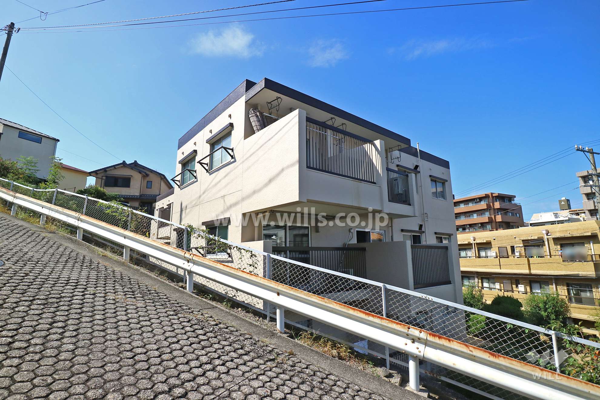 愛知県名古屋市千種区鹿子町１丁目11