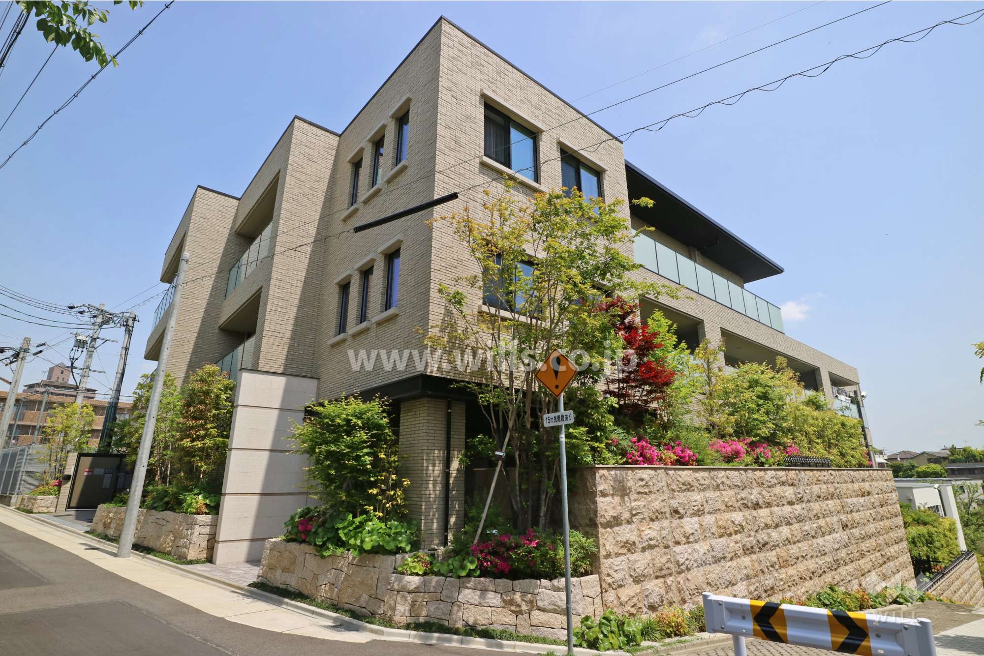 愛知県名古屋市千種区菊坂町３丁目16