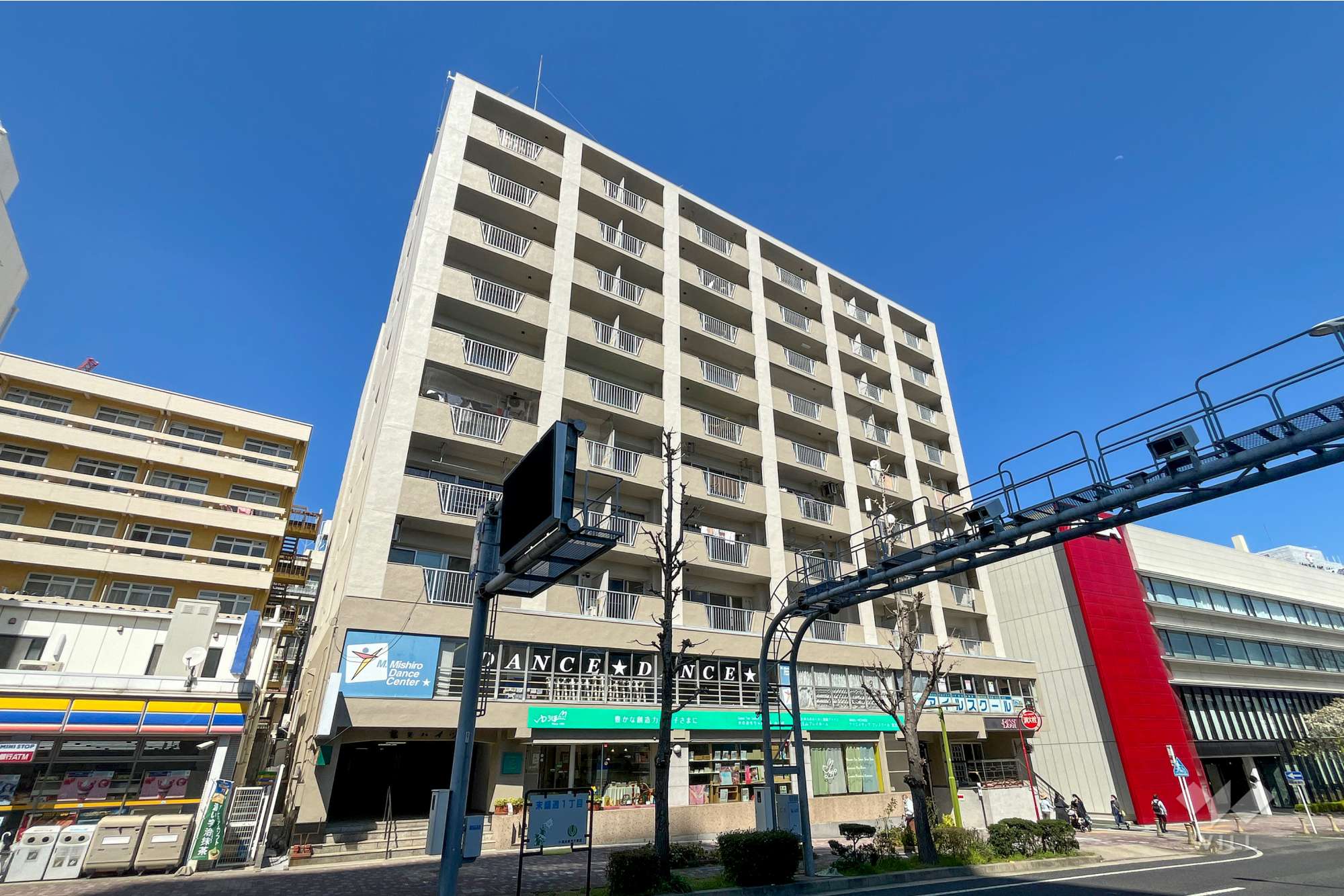 愛知県名古屋市千種区末盛通１丁目18