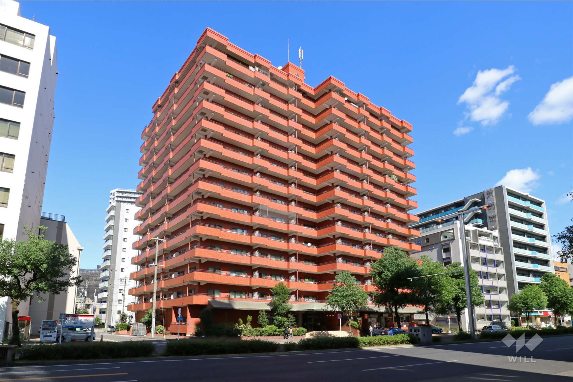 愛知県名古屋市千種区内山３丁目13