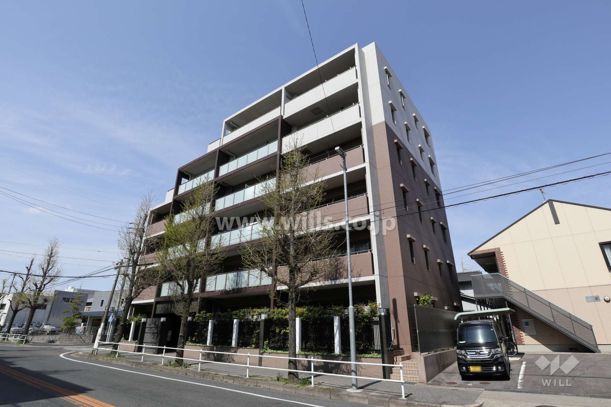 愛知県名古屋市名東区高社１丁目1