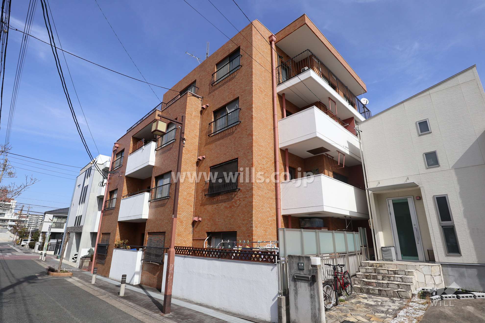 愛知県名古屋市名東区平和が丘２丁目