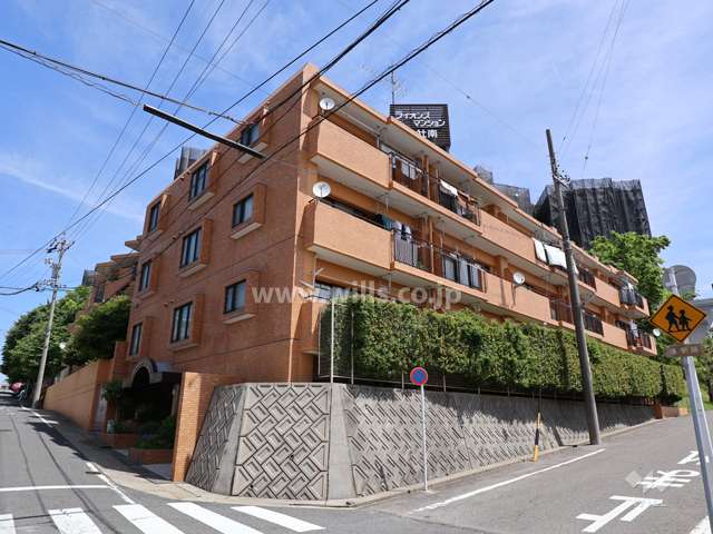 愛知県名古屋市名東区亀の井１丁目