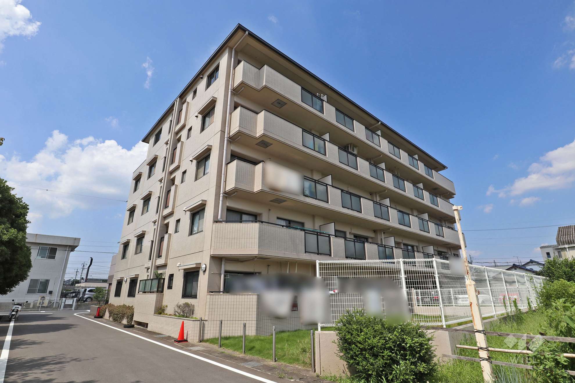 愛知県尾張旭市南本地ケ原町２丁目64
