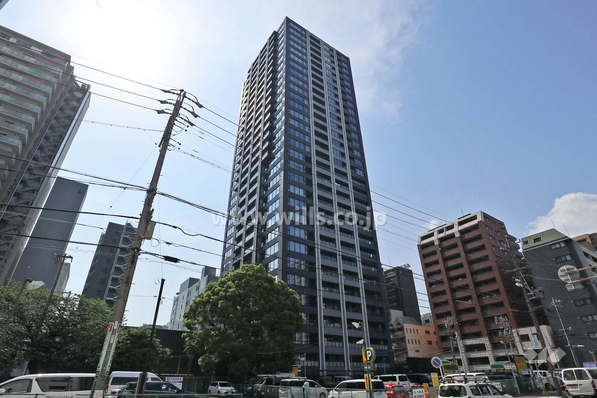 愛知県名古屋市東区泉1丁目12