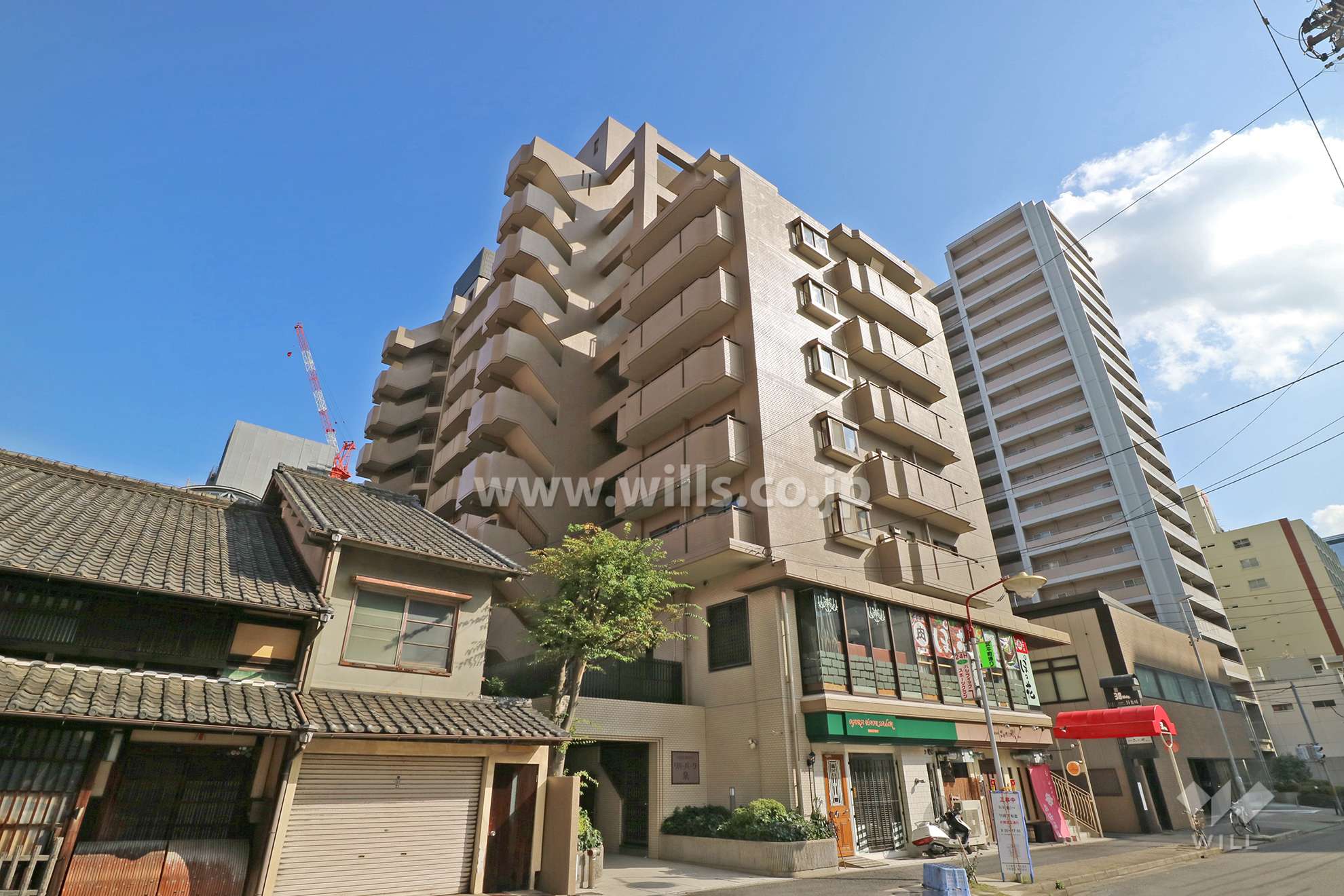 愛知県名古屋市東区泉１丁目17