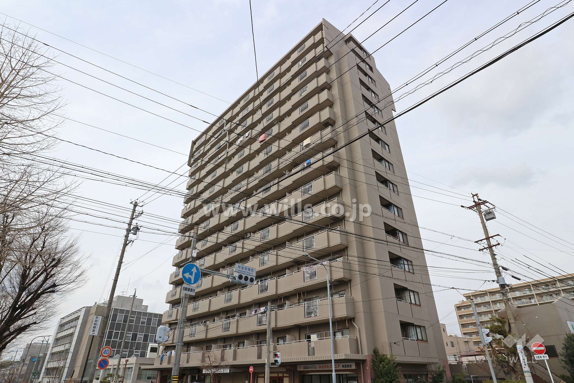 愛知県名古屋市熱田区花表町8